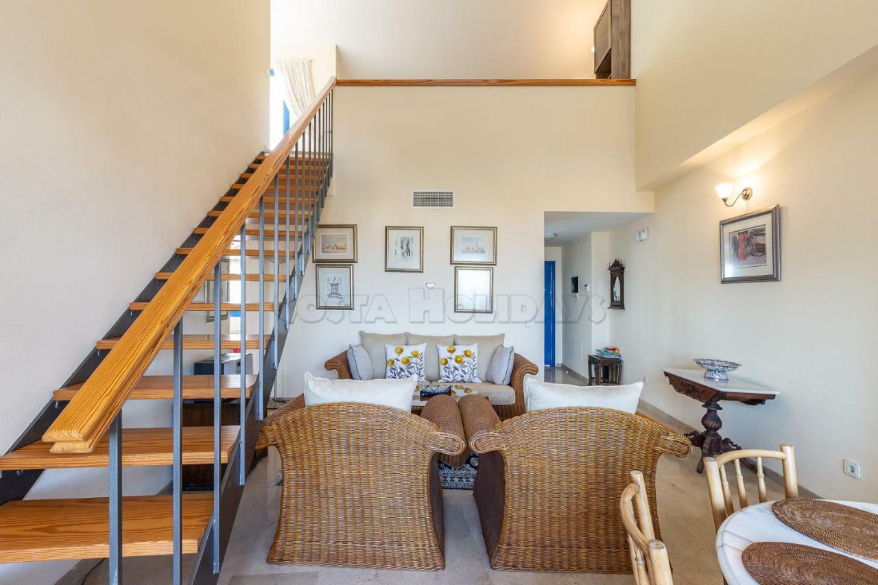 Penthouse Duquesa Suites Манилва Экстерьер фото