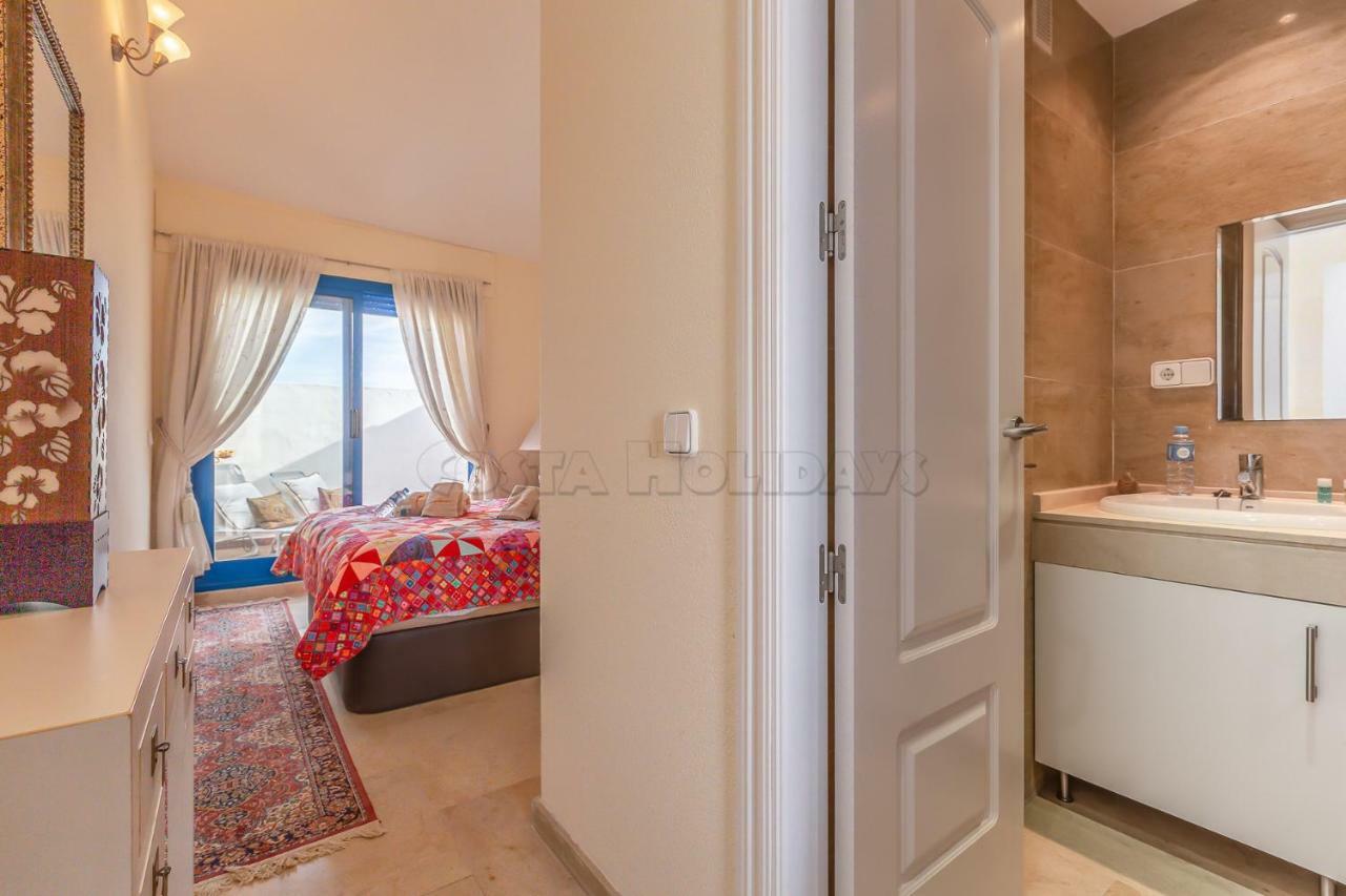 Penthouse Duquesa Suites Манилва Экстерьер фото